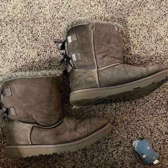Ugg kids’ Double Bailey bow boots grey size 4 - Picture 5 of 9